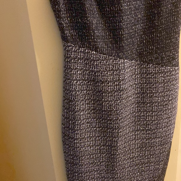 BASIC KNEE-LENGTH SHEATH DRESS - Picture 2 of 5